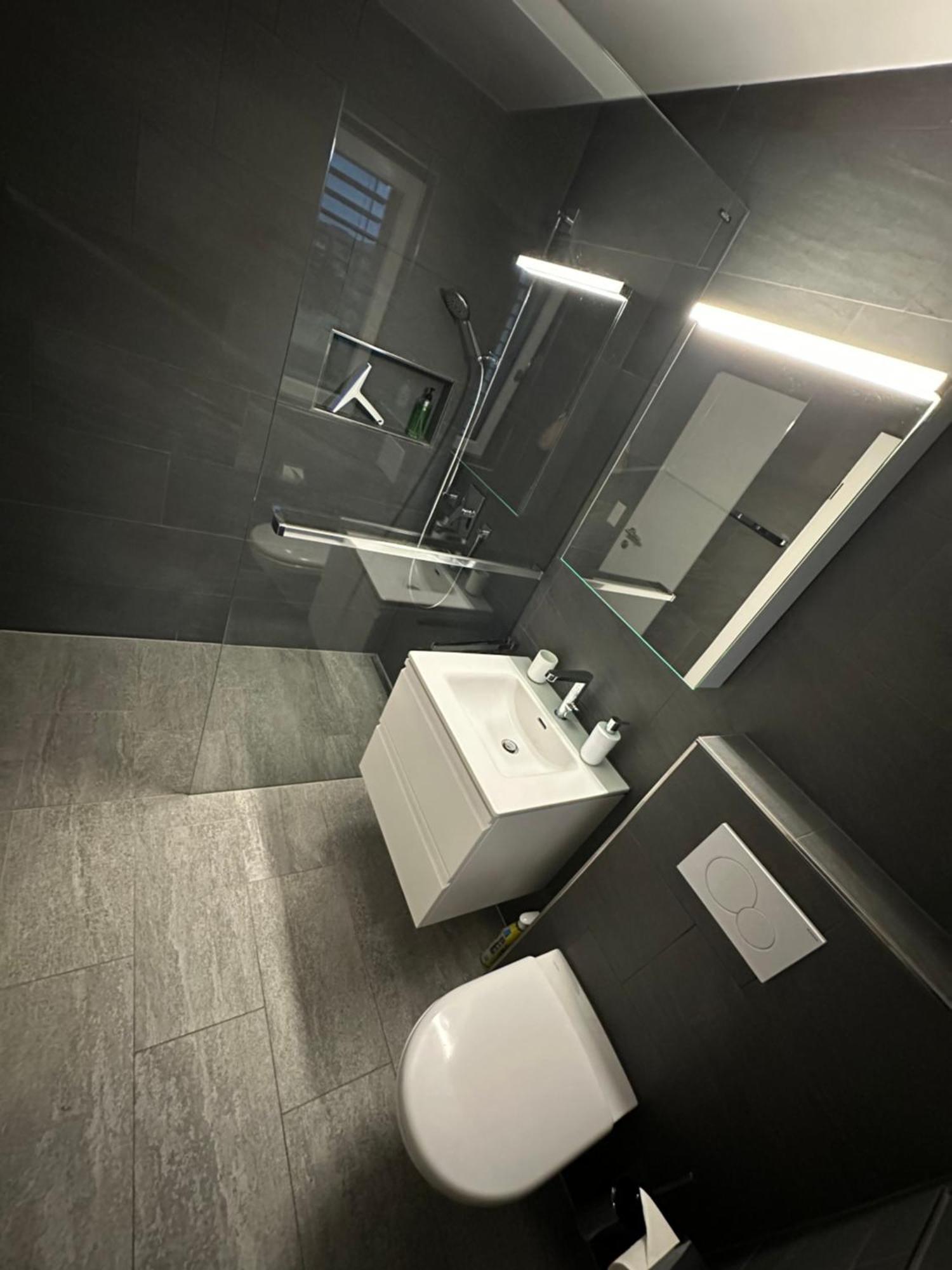 V.I.P Appartement Boettstein Bagian luar foto